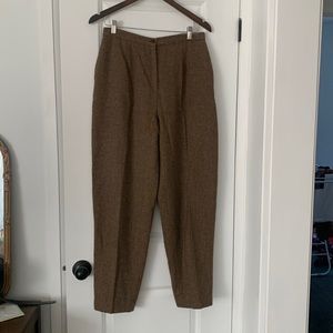 Vintage Jones New York Brown herringbone tapered trousers.